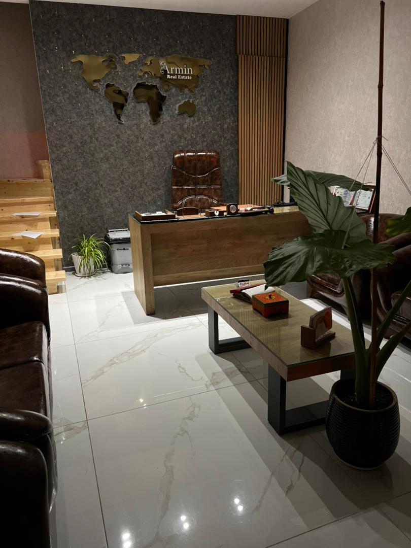 جلسه مشاوره سرمایه گذاری برای خرید زمین هکتاری در شمال